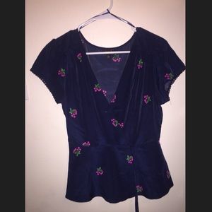 A navy blue dress up shirt